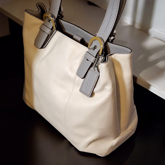 Coach Soho collection North South tote bag NWOT - Picture 13 of 16